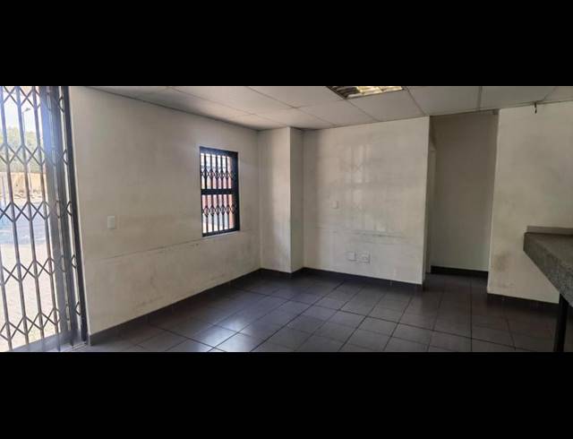 INDUSTRIAL PROPERTY TO RENT IN N4 GATEWAY INDUSTRIAL PARK